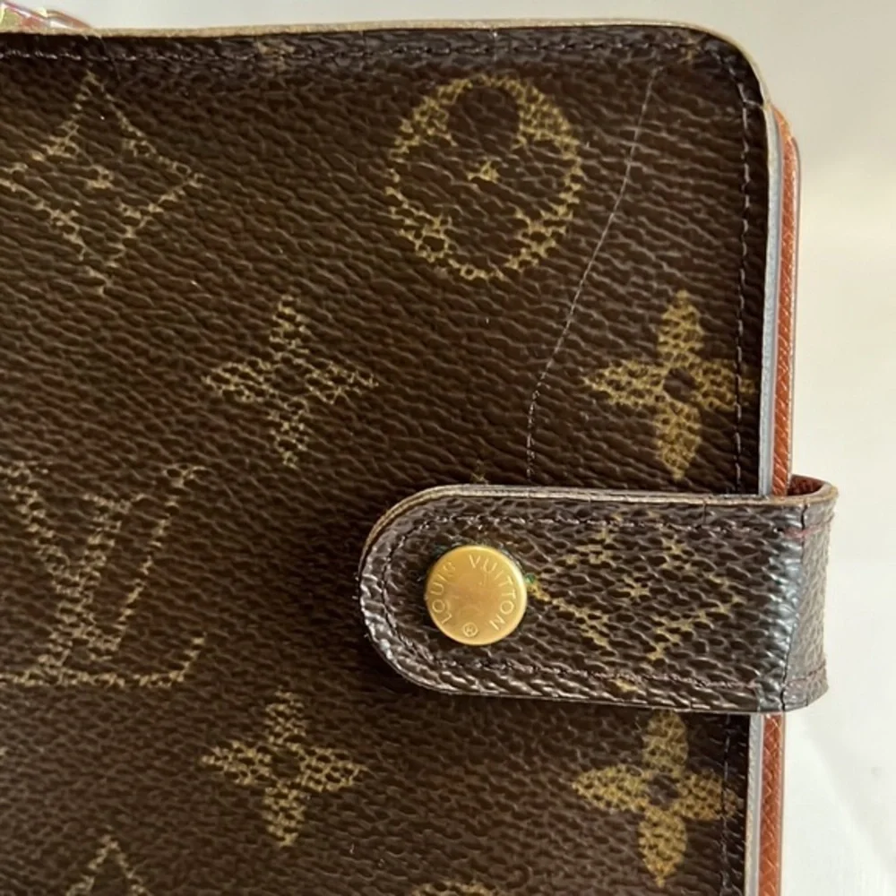 Louis Vuitton Monogram Compact Zippy Wallet - Picture 10 of 16